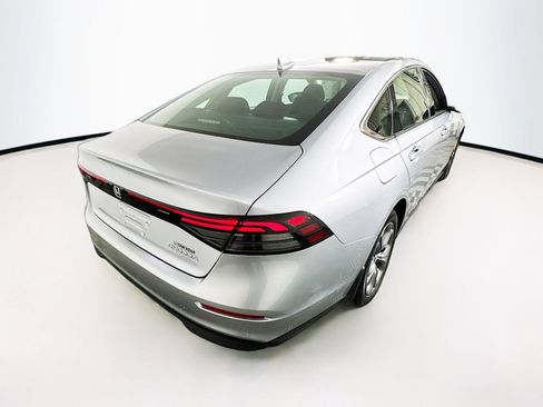Used 2023 Honda Accord EX image 9