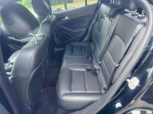 Used 2018 Mercedes-Benz GLA 250 4MATIC w/ Premium Package image 20