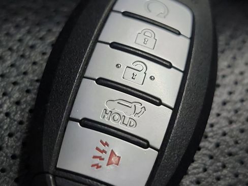 Used 2020 Nissan Rogue SL w/ Premium Package image 32