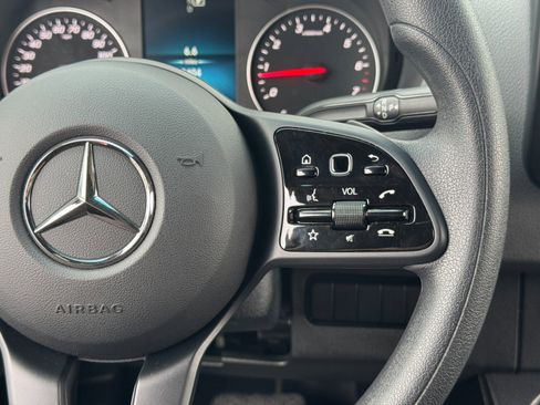 Used 2023 Mercedes-Benz Sprinter 2500 w/ Acoustic Package image 21