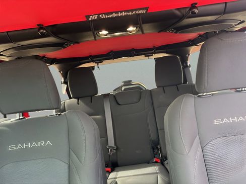 Used 2021 Jeep Wrangler Unlimited Sahara image 16