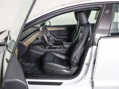 Used 2023 Tesla Model 3 Standard Range RWD image 29