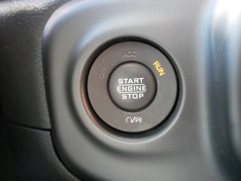 Used 2020 Jeep Wrangler Sport image 23