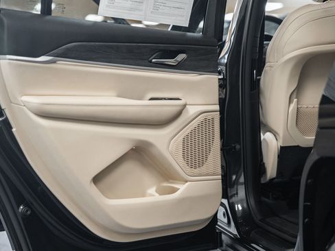 Used 2024 Jeep Grand Cherokee L Limited image 46