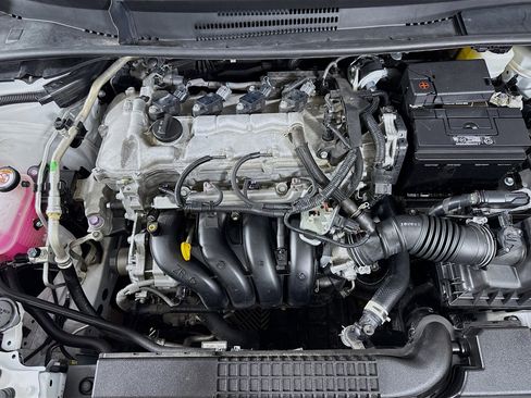 Used 2022 Toyota Corolla LE image 38