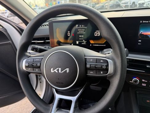 Used 2025 Kia K5 LXS image 33