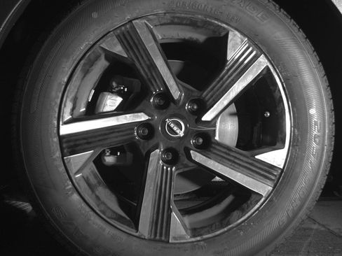 Used 2025 Nissan Sentra SV FWD image 9