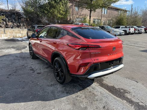 Used 2024 Buick Envista Sport Touring w/ Convenience I Package image 3