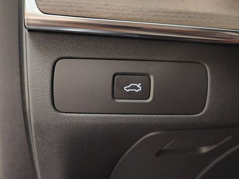 New 2026 Volvo XC90 B5 Core AWD/4WD image 21