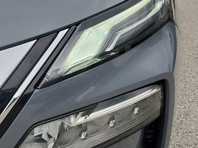 Used 2023 Nissan Rogue Platinum AWD/4WD image 9
