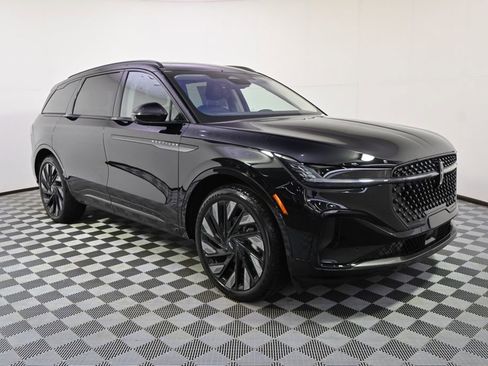 New 2026 Lincoln Nautilus Reserve w/ Jet Appearance Package image 6