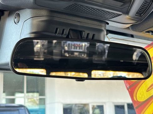 Used 2025 Jeep Gladiator Rubicon w/ Convenience Group image 25