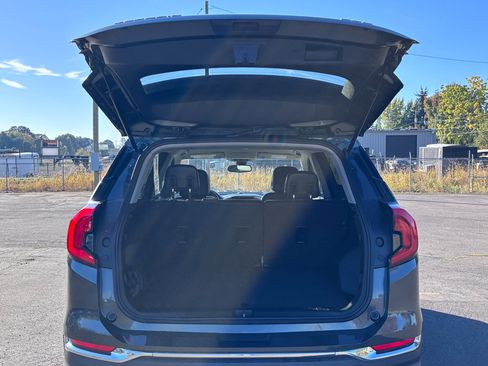 Used 2020 GMC Terrain SLT image 9