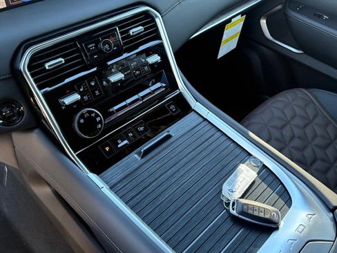 New 2025 Nissan Armada Platinum w/ Convenience Package image 14