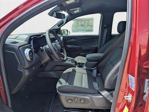 New 2025 Chevrolet Colorado LT image 4
