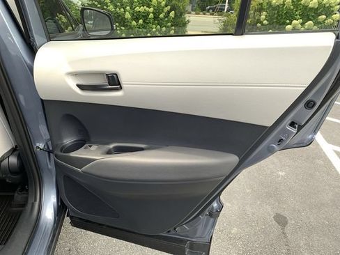 Used 2026 Toyota Corolla Cross LE FWD image 11