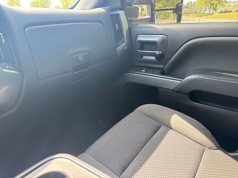 Used 2018 Chevrolet Silverado 1500 LT w/ All Star Edition AWD/4WD image 21