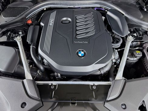 Certified 2022 BMW 540i w/ M Sport Package RWD image 31
