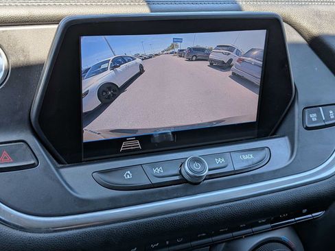 Used 2019 Chevrolet Blazer LT FWD image 28