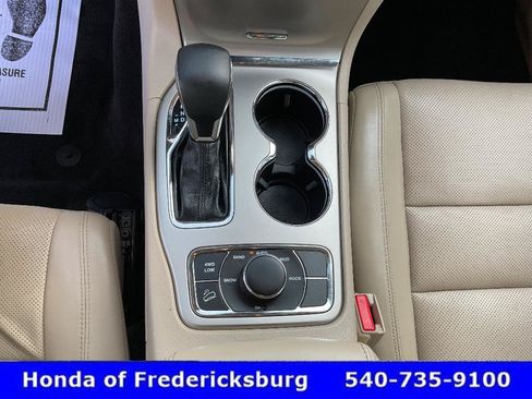 Used 2017 Jeep Grand Cherokee Limited w/ Luxury Group II AWD/4WD image 37