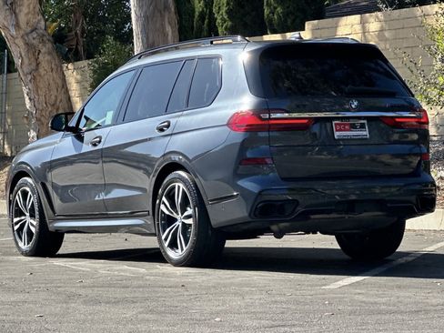 Used 2019 BMW X7 xDrive50i w/ M Sport Package AWD/4WD image 6
