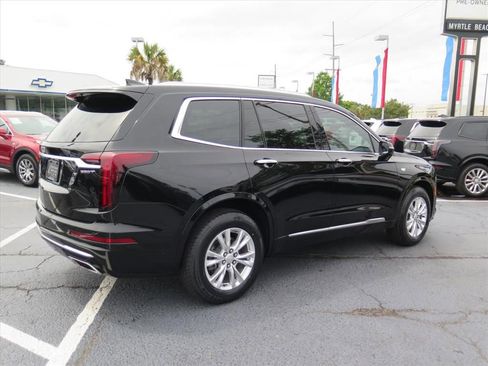 Certified 2024 Cadillac XT6 Luxury FWD image 3