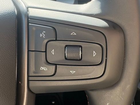 Used 2025 GMC Sierra 1500 AT4 image 11