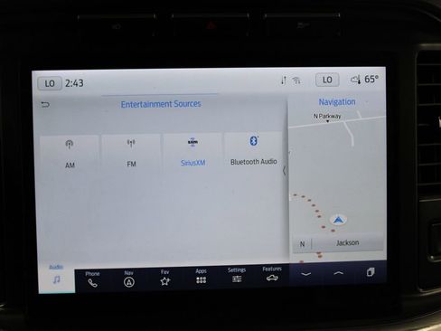 Used 2023 Ford F150 Lariat image 27