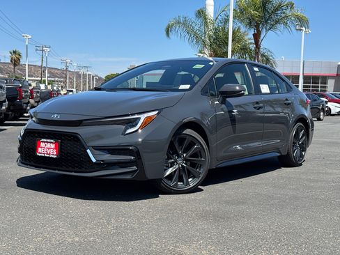 New 2026 Toyota Corolla SE FWD image 2