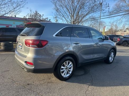 Used 2020 Kia Sorento LX image 5