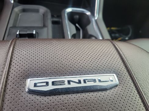 Used 2024 GMC Sierra 3500 Denali w/ Denali Reserve Package image 34