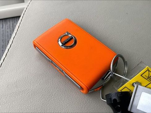 Used 2024 Volvo XC90 B6 Plus w/ Protection Package Premier image 10