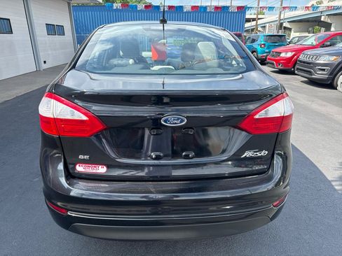 Used 2016 Ford Fiesta SE w/ Cold Weather Package FWD image 4