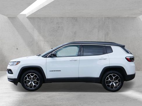 Used 2025 Jeep Compass Limited AWD/4WD image 5