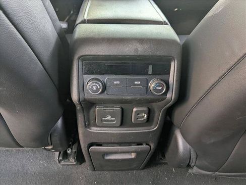 Used 2019 GMC Acadia SLT FWD image 17