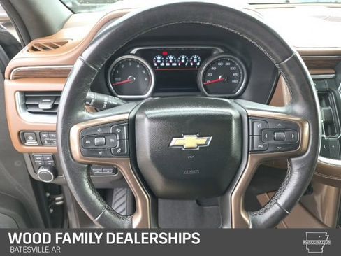 Used 2021 Chevrolet Suburban High Country w/ Premium Package image 15