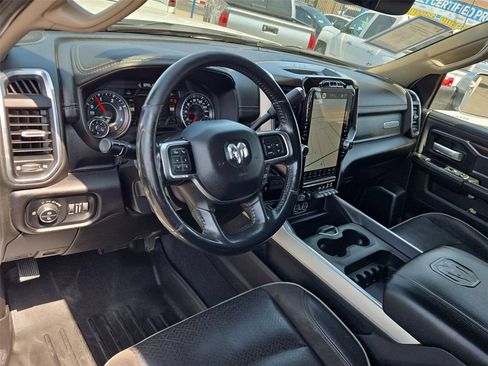 Used 2022 RAM 2500 Laramie AWD/4WD image 2