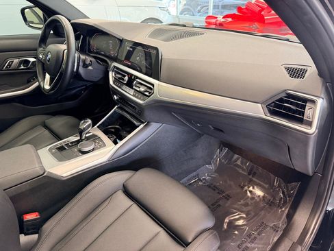 Used 2019 BMW 330i Sedan w/ Driving Assistance Package RWD image 24