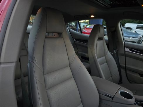 Used 2011 Porsche Panamera 4 image 14