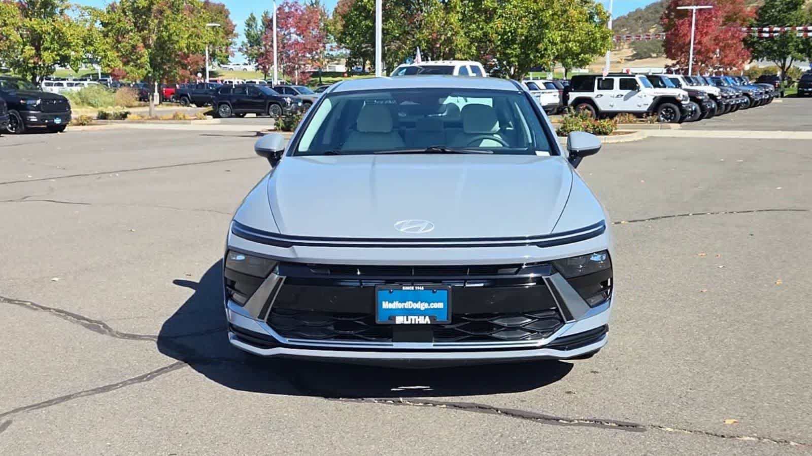 Used 2025 Hyundai Sonata SEL FWD image 3