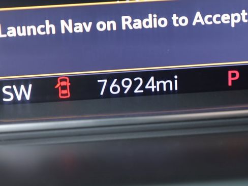 Used 2020 GMC Sierra 1500 AT4 w/ Off-Road Performance Package image 14