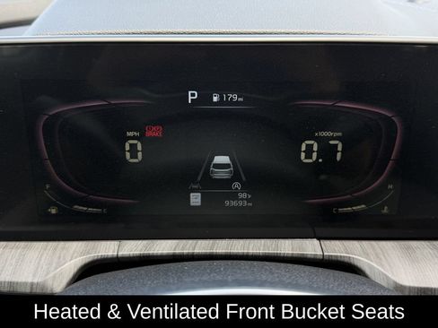 Used 2023 Kia Telluride EX w/ EX Captain's Chair Package FWD image 17