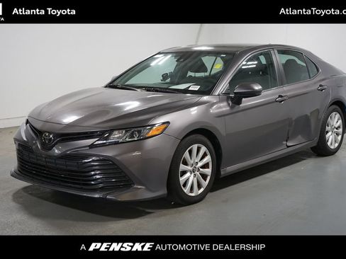 Used 2019 Toyota Camry LE FWD image 1