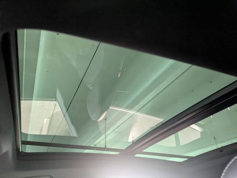 Used 2024 Audi Q8 Prestige w/ Prestige Package image 22