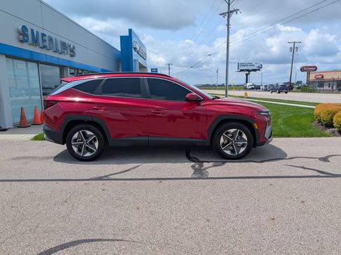 Used 2025 Hyundai Tucson SEL FWD image 2