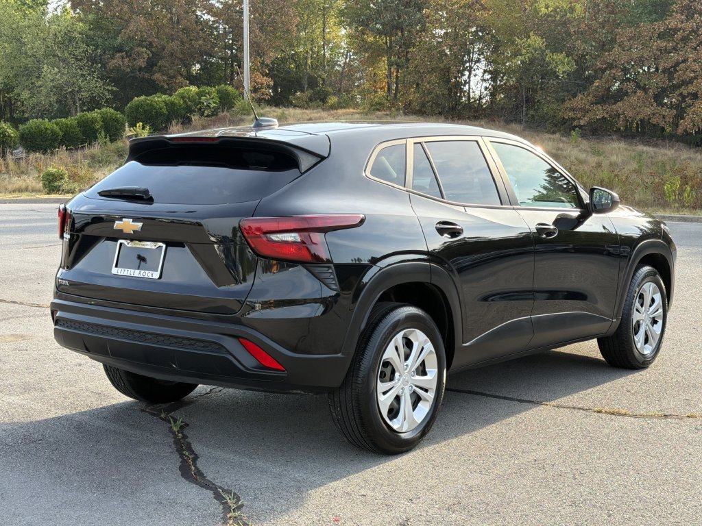 Used 2024 Chevrolet Trax LS FWD image 5