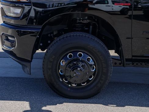 New 2026 RAM 3500 Big Horn AWD/4WD image 11