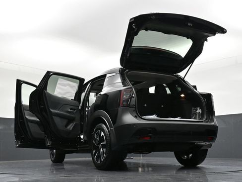 New 2026 Nissan Kicks SV AWD/4WD image 34