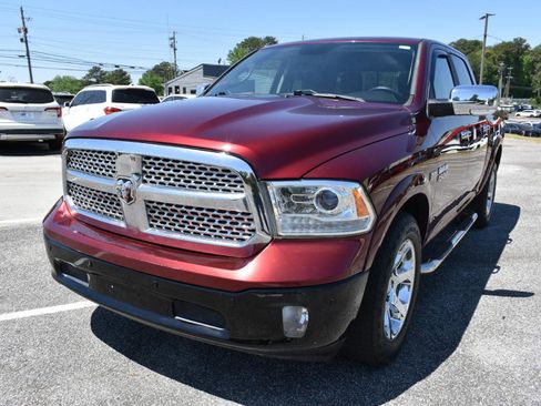 Used 2018 RAM 1500 Laramie w/ Convenience Group AWD/4WD image 2
