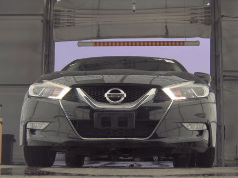 Used 2017 Nissan Maxima 3.5 S image 4